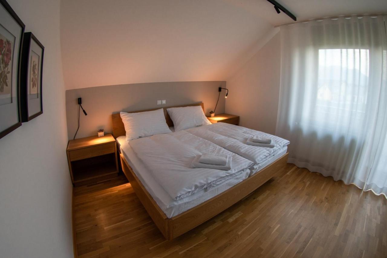 Apartamento Hisa Na Vrtu Šenčur Exterior foto